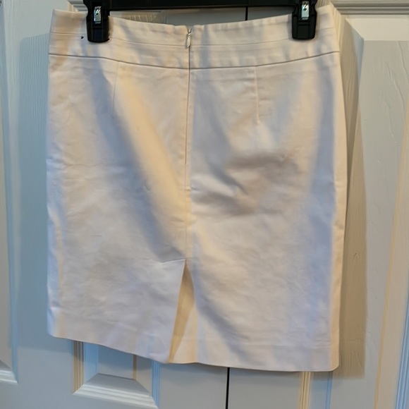 White Banana republic skirt - Picture 2 of 3